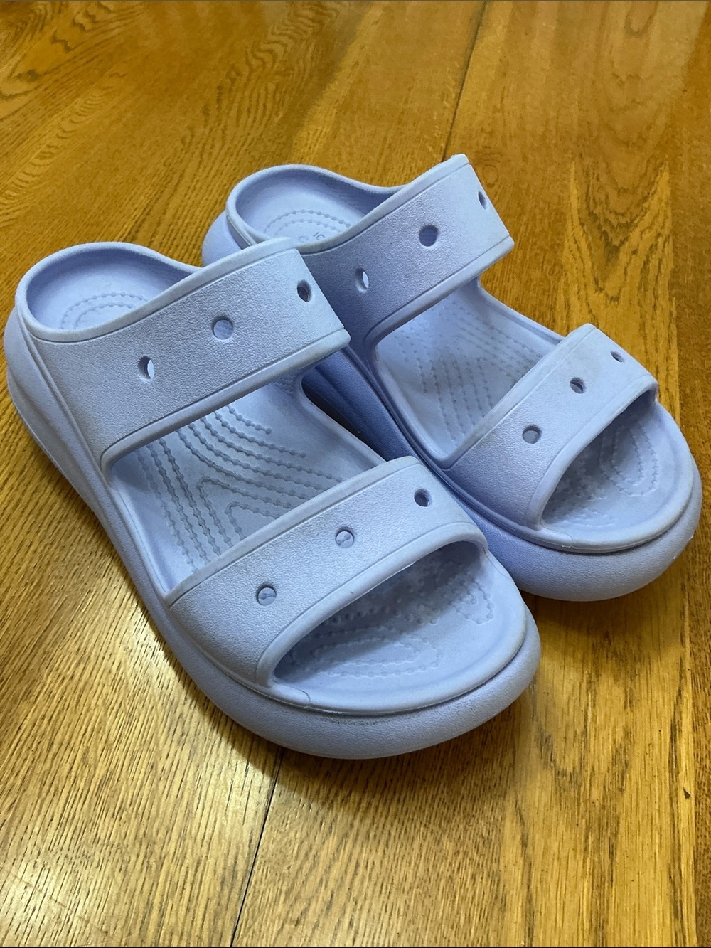 Woman’s CROCS lavender platform slide sandal. Size 6. Barely worn! So perfect!